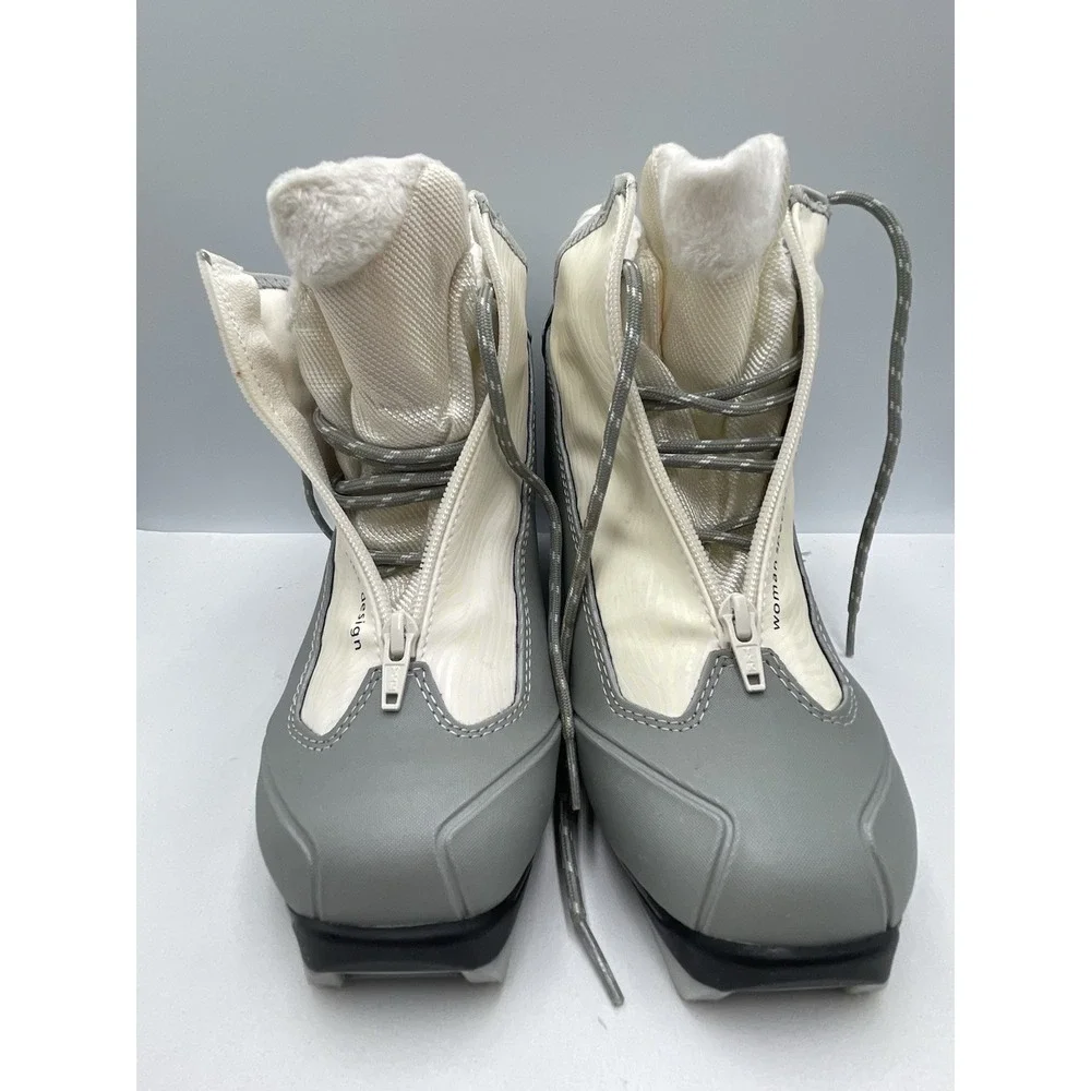 Rossignol women's X-1 Ultra FW size‎ 40 US size 9.5 cross country ski boots
